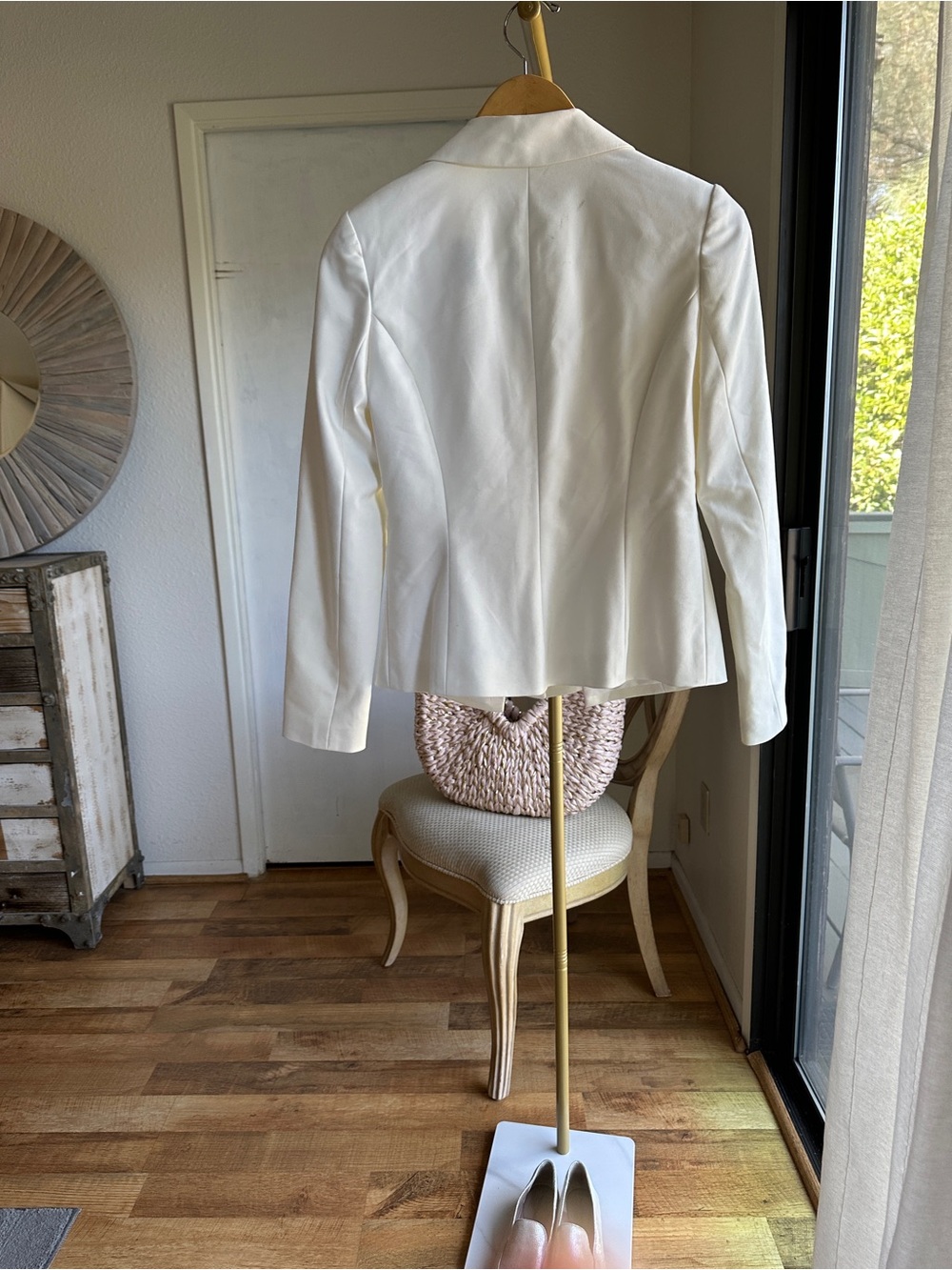 Cache White Single-Button Tailored Blazer - Picture 6 of 8